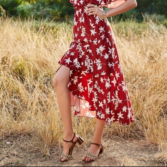 Asymmetrical Floral Dress - Picture 3 of 5